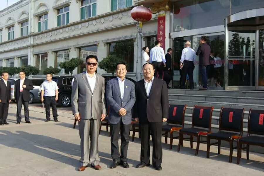 金威集团董事长_深圳金威集团李春雨(3)